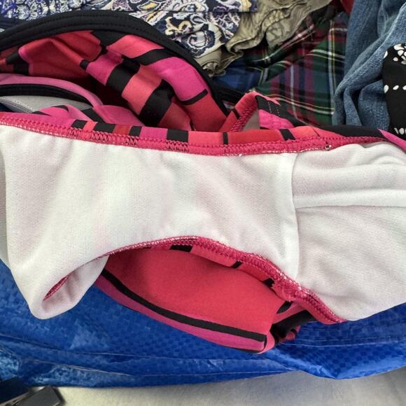 Speedo Swimsuit Womens 6 Pink Black Striped Strappy Back One Piece Swimwear - Picture 7 of 7